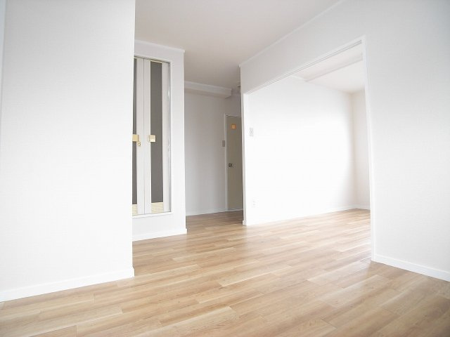 【居間・リビング】 | ベルデハイツ諸福