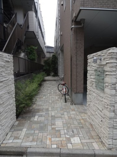 【エントランス】