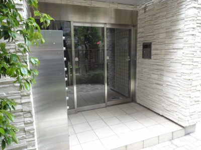 【エントランス】 | ラ・ヴィータ