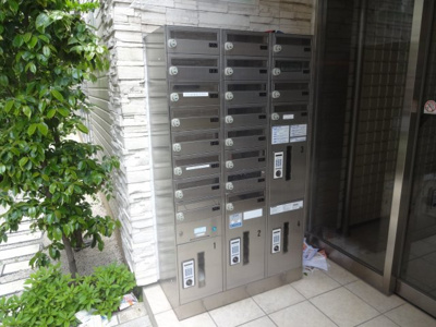 【その他共用部分】 | ラ・ヴィータ | 宅配ボックス