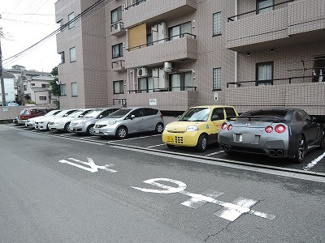 【駐車場】