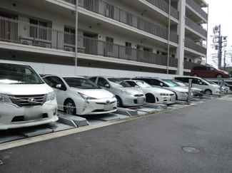 【駐車場】