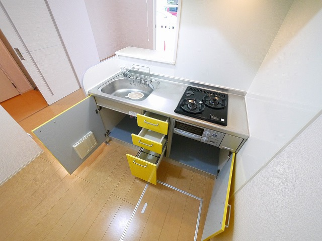 アンテレクテュエルのキッチン|きれいなキッチンです