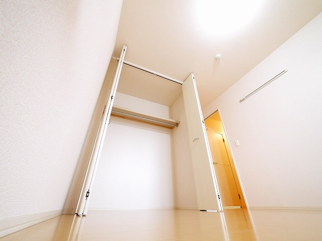 アンテレクテュエルの収納|たっぷりとした収納スペースです