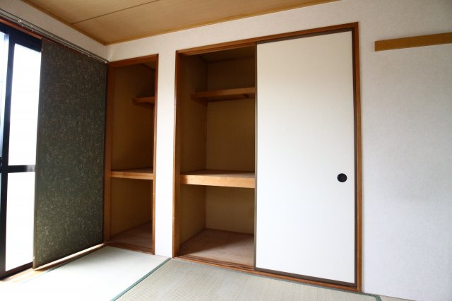 クレール吉川の収納