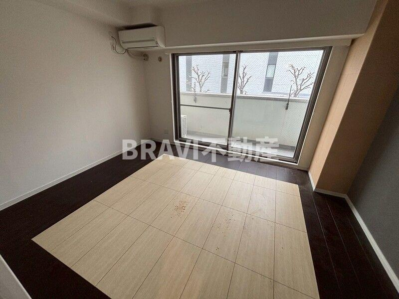 モンサンミッシェル北浜　BRAVI不動産の洋室