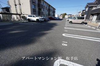 【駐車場】