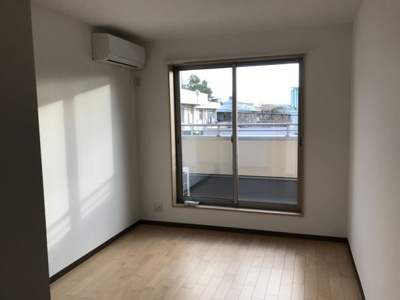 【洋室】 | 吹田市千里山東二丁目戸建借家