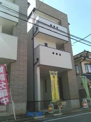 【外観】 | 蕨市塚越3丁目　新築分譲住宅全2棟 | 『蕨市塚越3丁目　新築分譲住宅全2棟』:京浜東北線蕨にも近くて便利。119.65㎡の建物面積で、快適に過ごせます。住み心地の良い周辺環境と、徒歩でも駅まで11分の立地が魅力の物件。