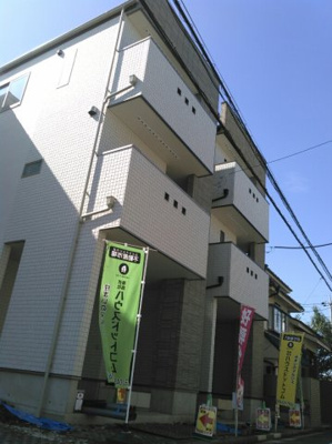 【前面道路含む現地写真】 | 蕨市塚越3丁目　新築分譲住宅全2棟 | 『蕨市塚越3丁目　新築分譲住宅全2棟』:京浜東北線蕨にも近くて便利。119.65㎡の建物面積で、快適に過ごせます。住み心地の良い周辺環境と、徒歩でも駅まで11分の立地が魅力の物件。