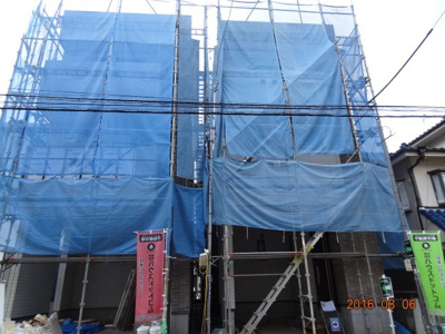 【外観】 | 蕨市塚越3丁目　新築分譲住宅全2棟 | 『蕨市塚越3丁目　新築分譲住宅全2棟』:京浜東北線蕨にも近くて便利。119.65㎡の建物面積で、快適に過ごせます。住み心地の良い周辺環境と、徒歩でも駅まで11分の立地が魅力の物件。
