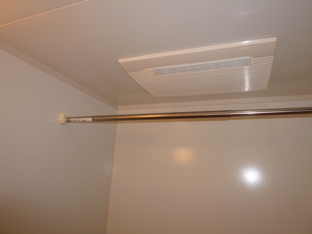 エトレンヌの浴室|浴室乾燥機