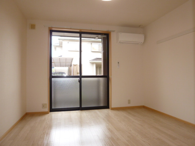 エトレンヌの居間・リビング|洋室