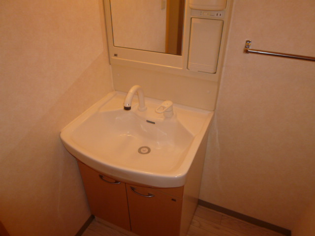 エトレンヌの独立洗面台