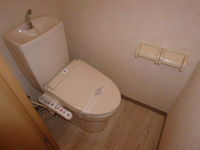 エトレンヌのトイレ|温水洗浄便座