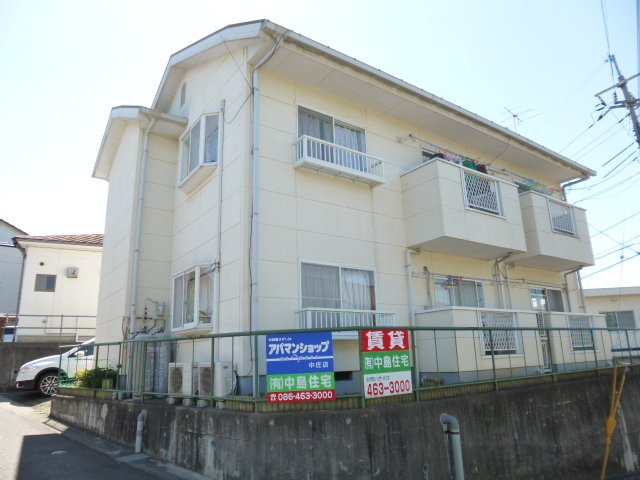 倉敷市鳥羽のアパートの外観