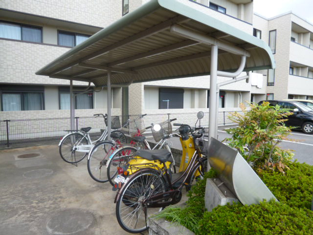 倉敷市鳥羽のアパートのその他共用部分|自転車置き場