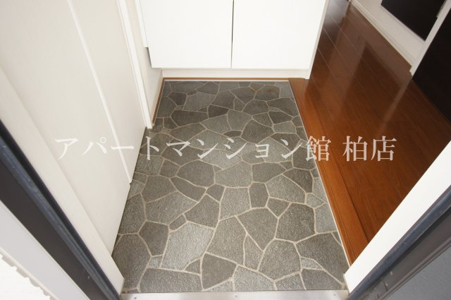 L.DITAの玄関
