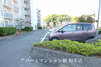 【駐車場】