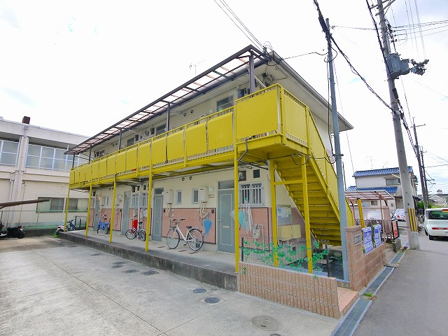 豊田ハイツの外観