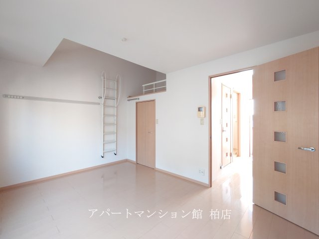 サンモールⅡの居間・リビング