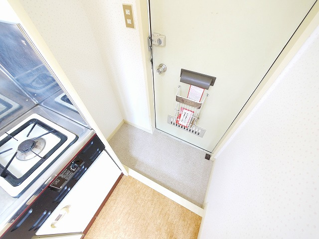 匠ハイツの玄関