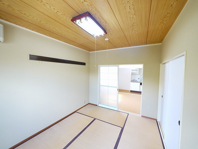 匠ハイツの居間・リビング