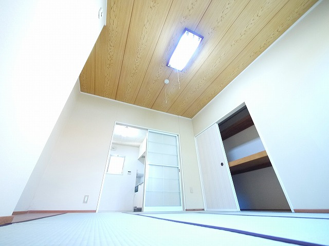 匠ハイツの和室