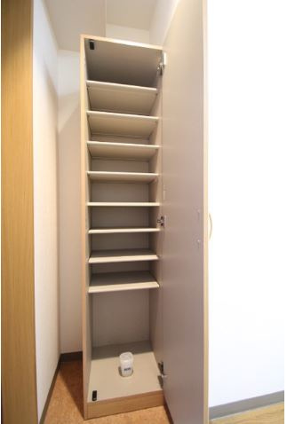 ラティニアの玄関