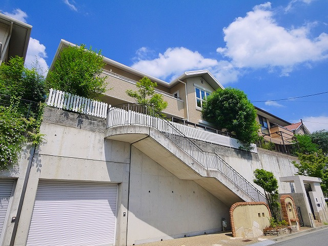 登美ヶ丘戸建の外観