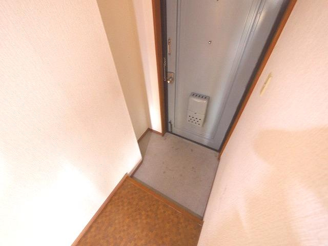 グレースコーポ東生駒の玄関