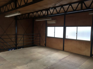 【内装】 | 新吉田町４５４５貸工場 | ２Ｆ倉庫・事務所