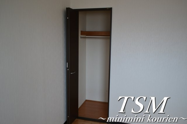 サンハイツ寝屋川の洋室|洋室にあるクローゼット