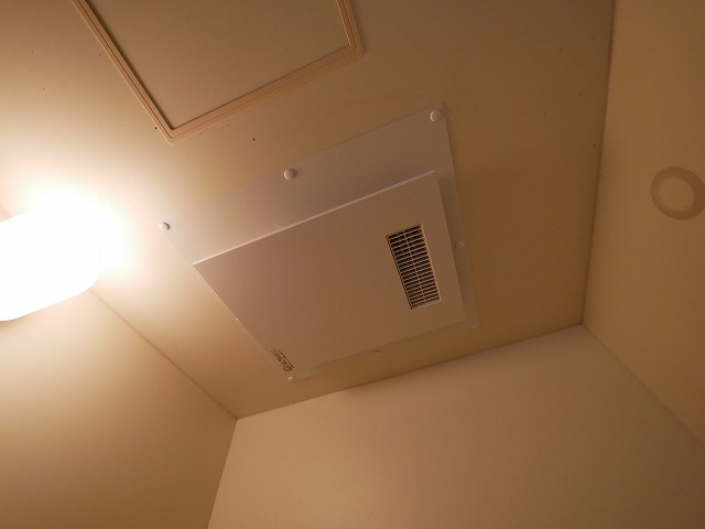 メゾンケイティーエスの設備|浴室乾燥機