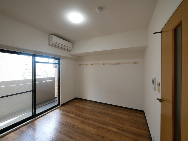 メゾンケイティーエスの洋室|スタンダードな洋室です