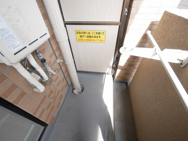 メゾンケイティーエスの設備|洗濯機置き場