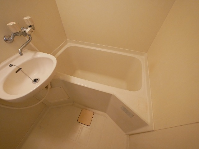 メゾンケイティーエスの浴室|お風呂で日々の疲れを落としましょう