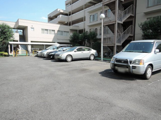 【駐車場】