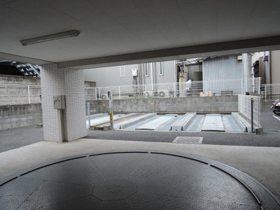 【駐車場】 | アクトヒルズ横濱鶴見 | 駐車場
