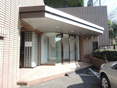 【エントランス】 | グローリア初穂大倉山 | エントランス部分