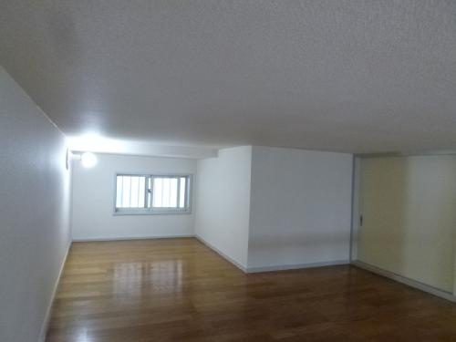 【収納】 | ソフィア三鷹 | ロフト　小窓有り