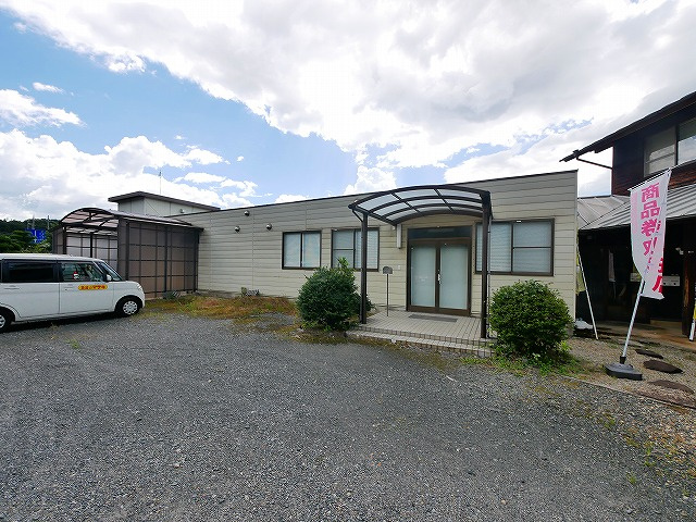 木津川市鹿背山事務所の外観