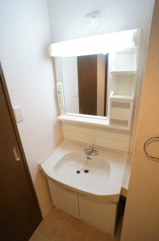 ゴールドヒル宝塚の独立洗面台