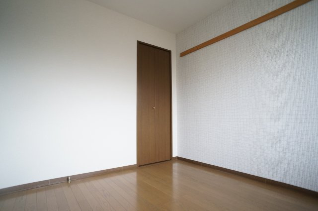 ゴールドヒル宝塚の洋室