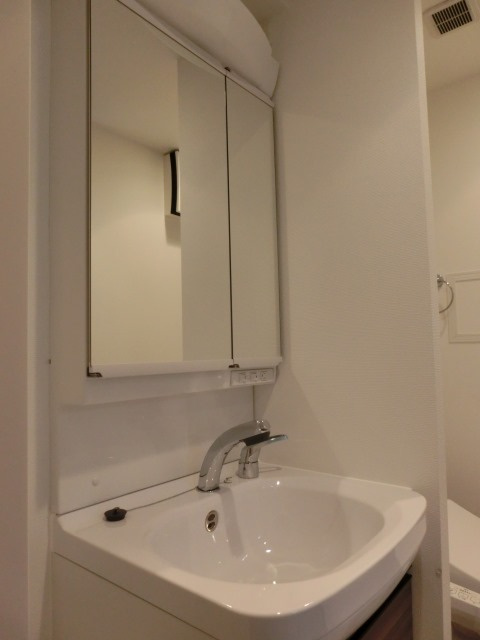 AQUA PLACE OsakaT2の独立洗面台