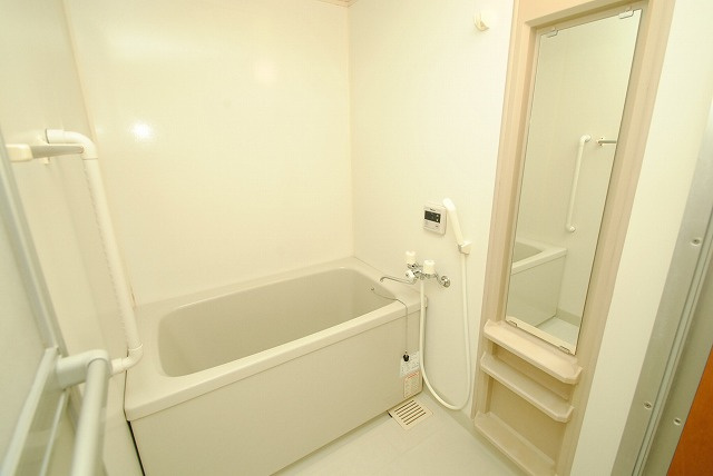 クレスト大善寺の浴室|同型物件　イメージ写真