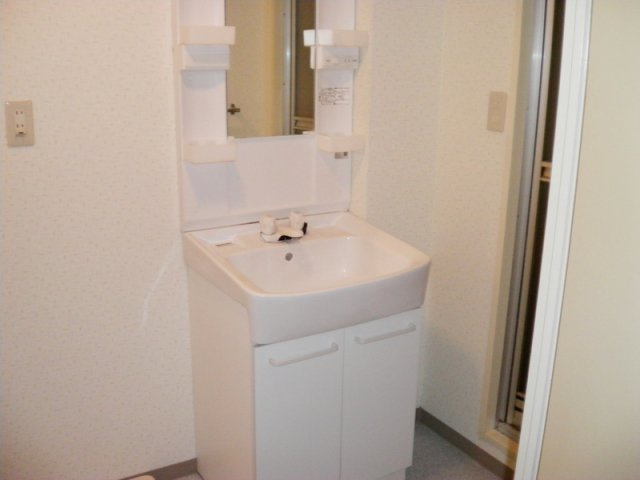 ボーマノワの洗面所|独立洗面兼脱衣所有ります