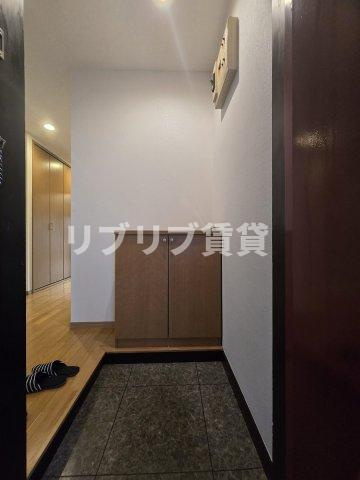 エスカイア本千葉第一の玄関