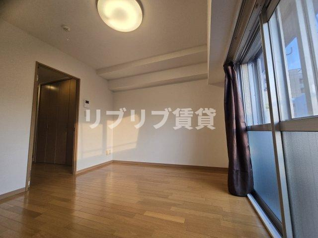 エスカイア本千葉第一の居間・リビング