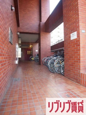 エスカイア本千葉第一のエントランス